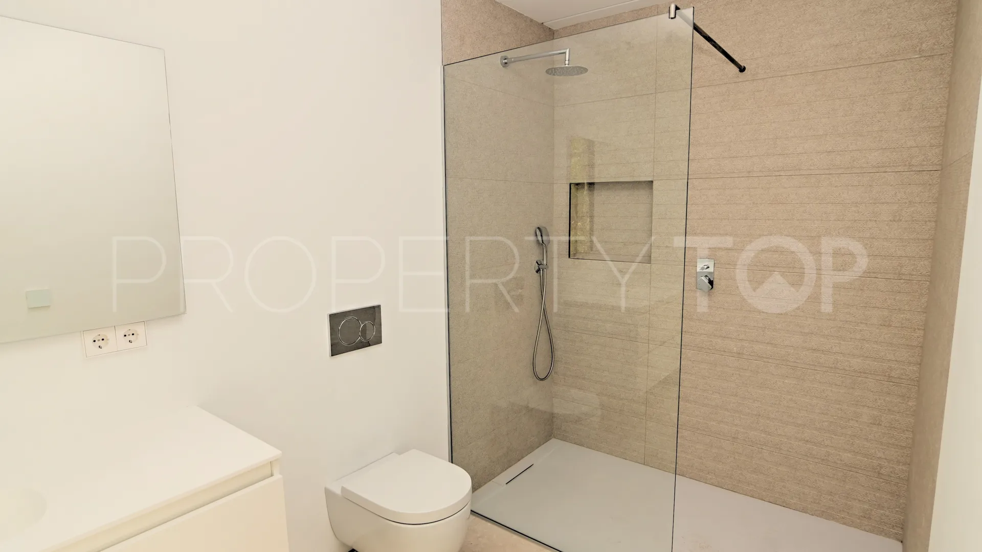 Buy 5 bedrooms villa in Sotogrande Alto