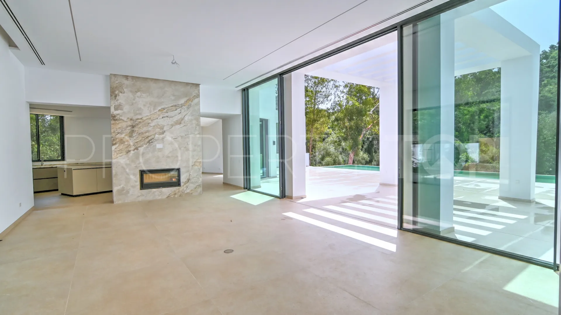 Buy 5 bedrooms villa in Sotogrande Alto