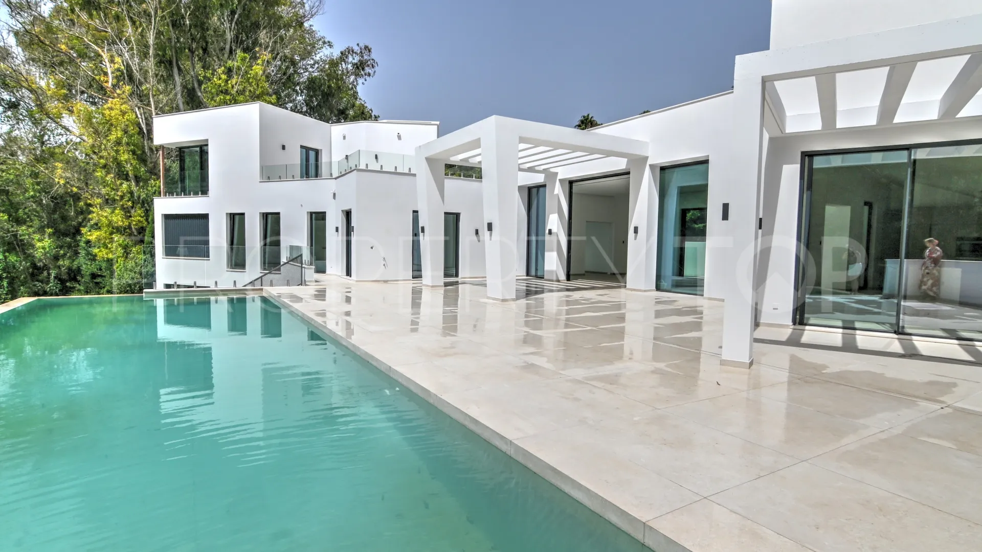 Buy 5 bedrooms villa in Sotogrande Alto