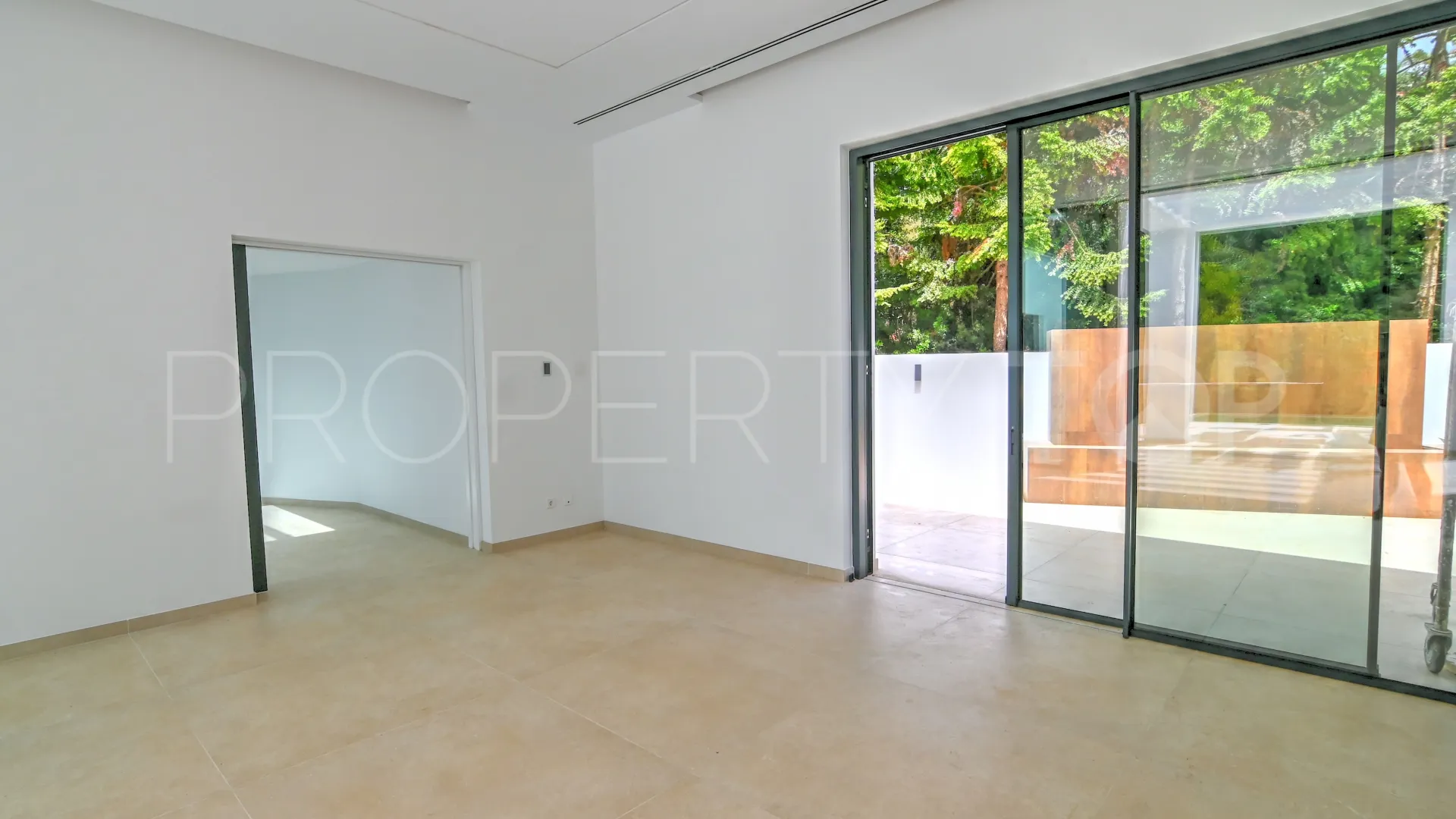 Buy 5 bedrooms villa in Sotogrande Alto