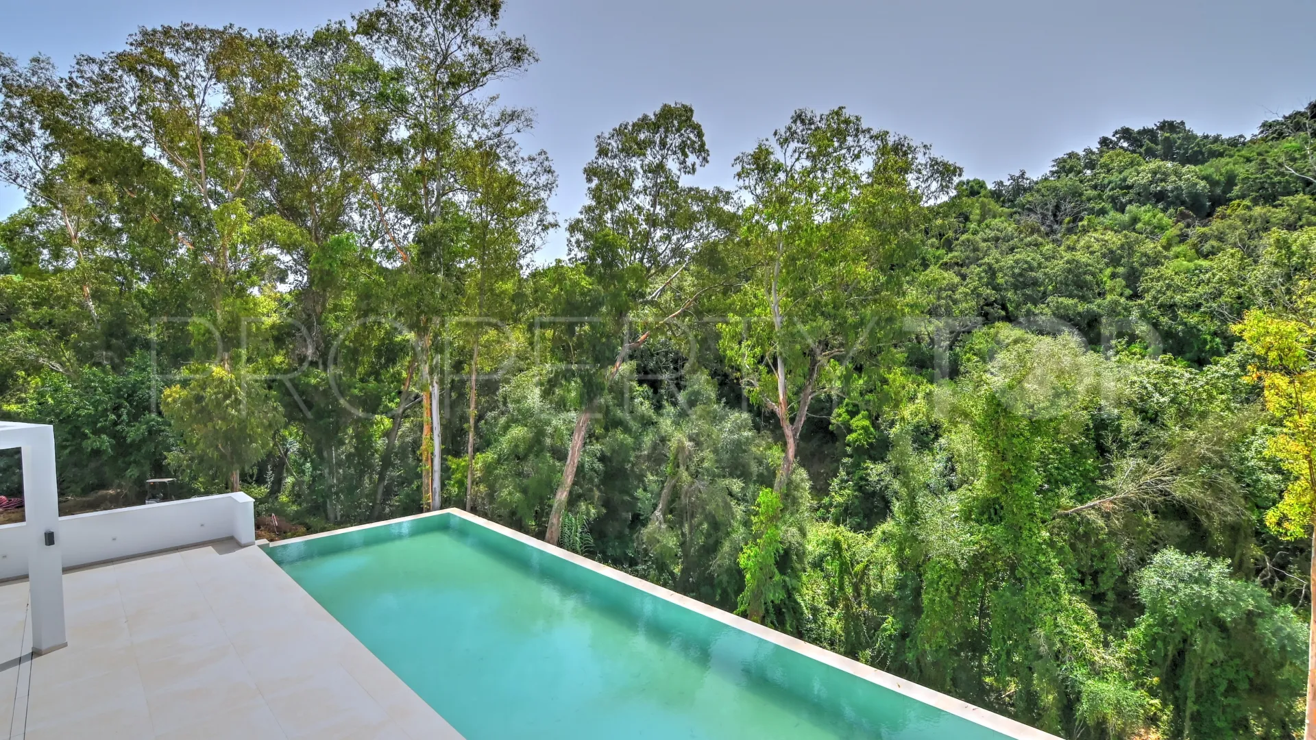 Buy 5 bedrooms villa in Sotogrande Alto