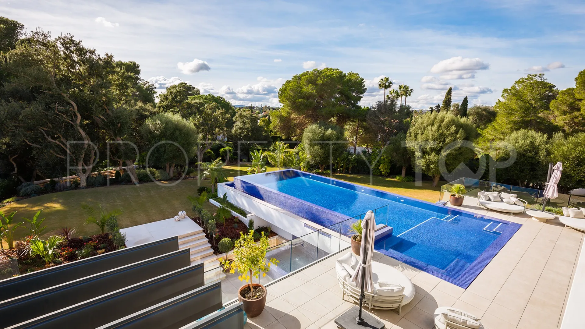 Villa for sale in Sotogrande Costa