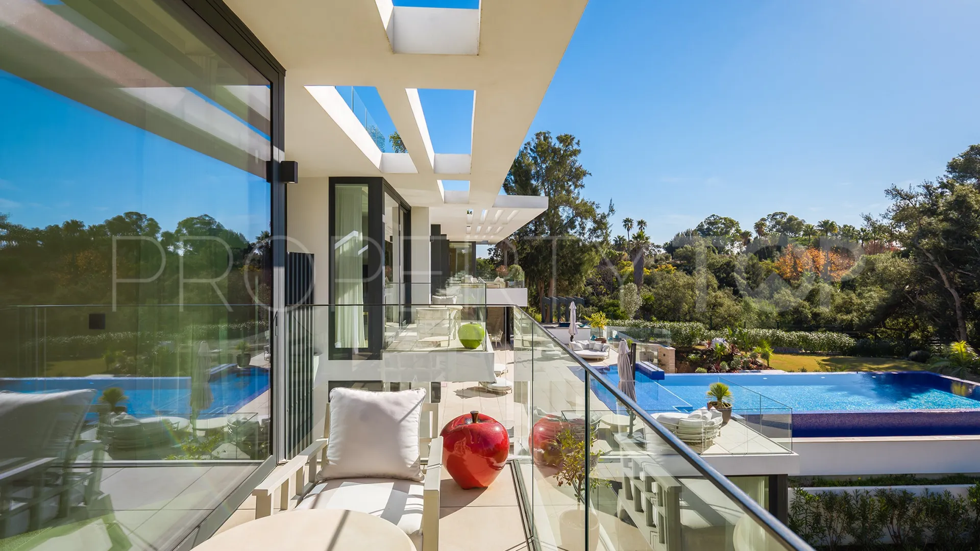 Villa for sale in Sotogrande Costa