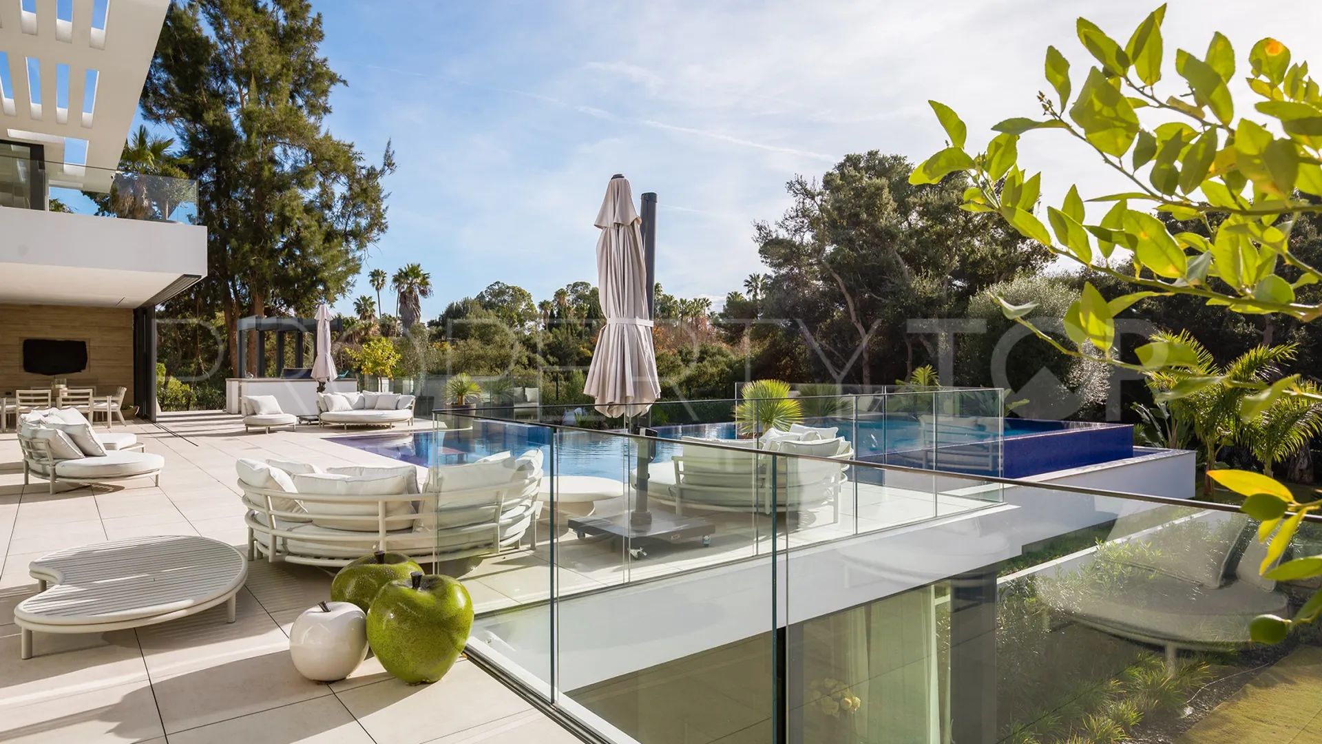 Villa for sale in Sotogrande Costa