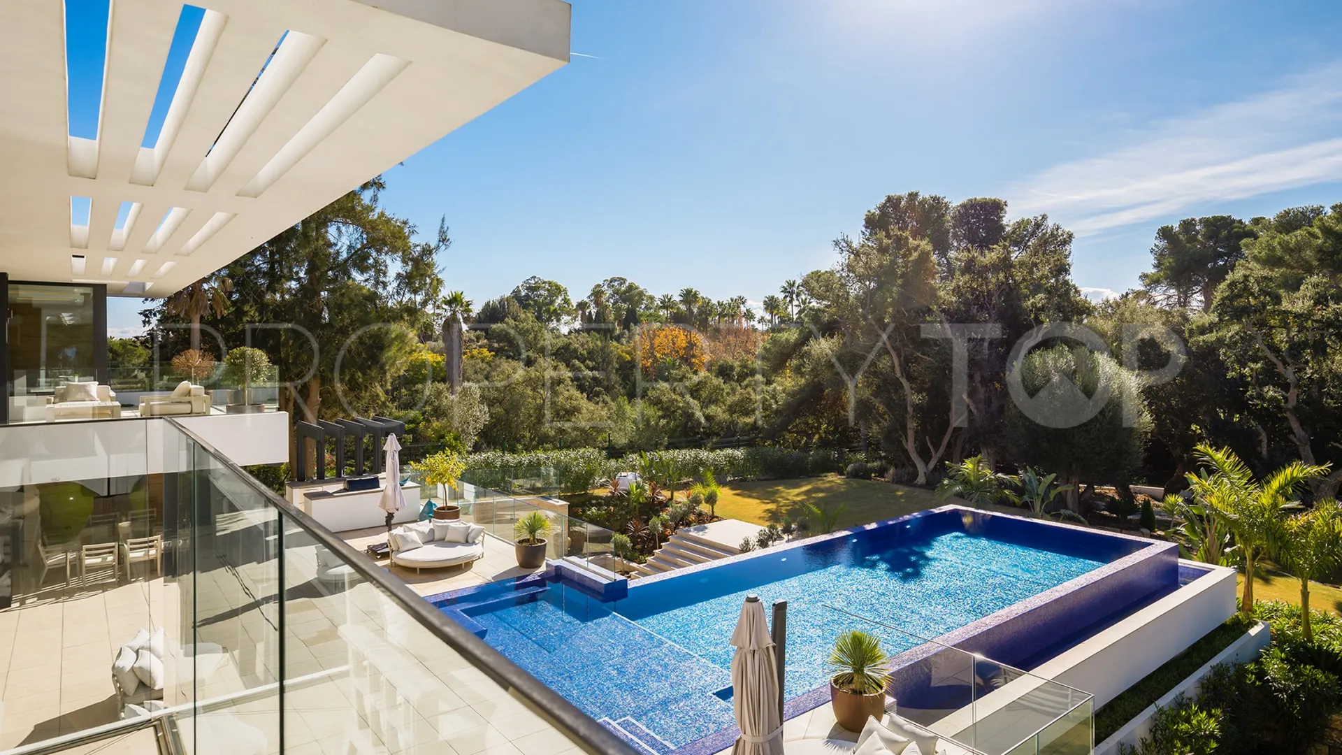 Villa for sale in Sotogrande Costa