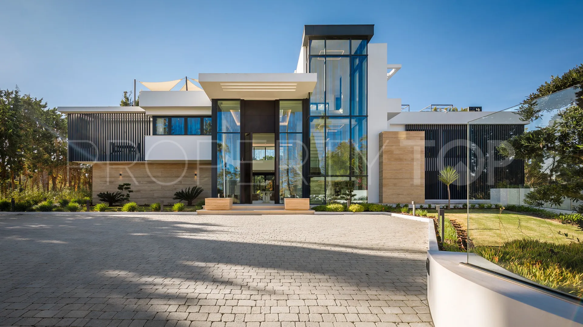 Villa for sale in Sotogrande Costa