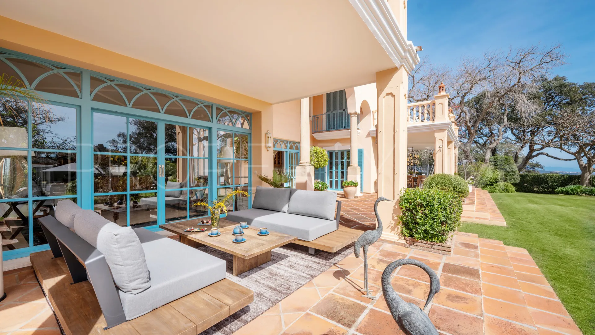 Se vende villa en San Roque Club con 6 dormitorios