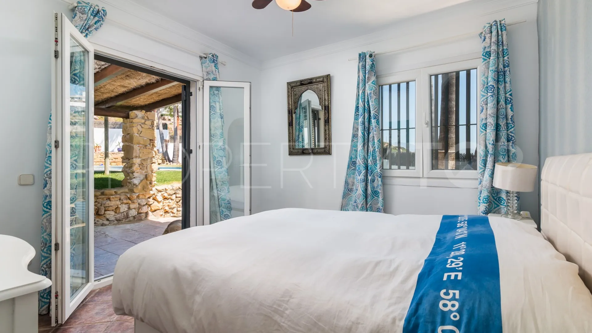3 bedrooms Manilva Beach villa for sale