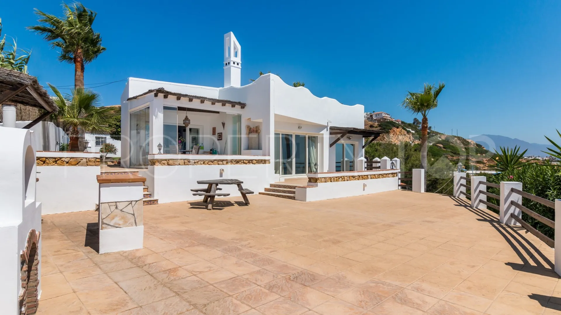 3 bedrooms Manilva Beach villa for sale