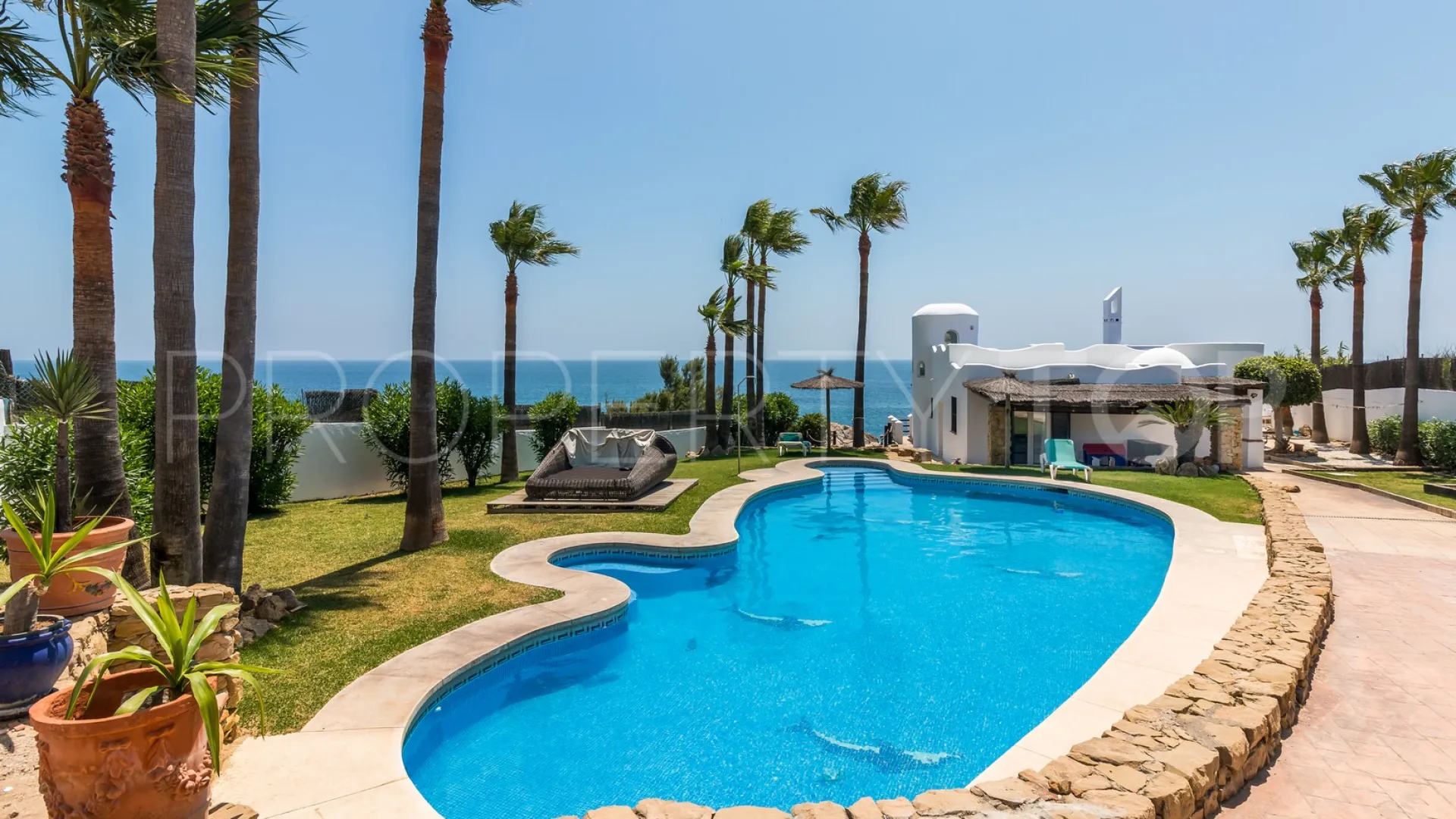 3 bedrooms Manilva Beach villa for sale