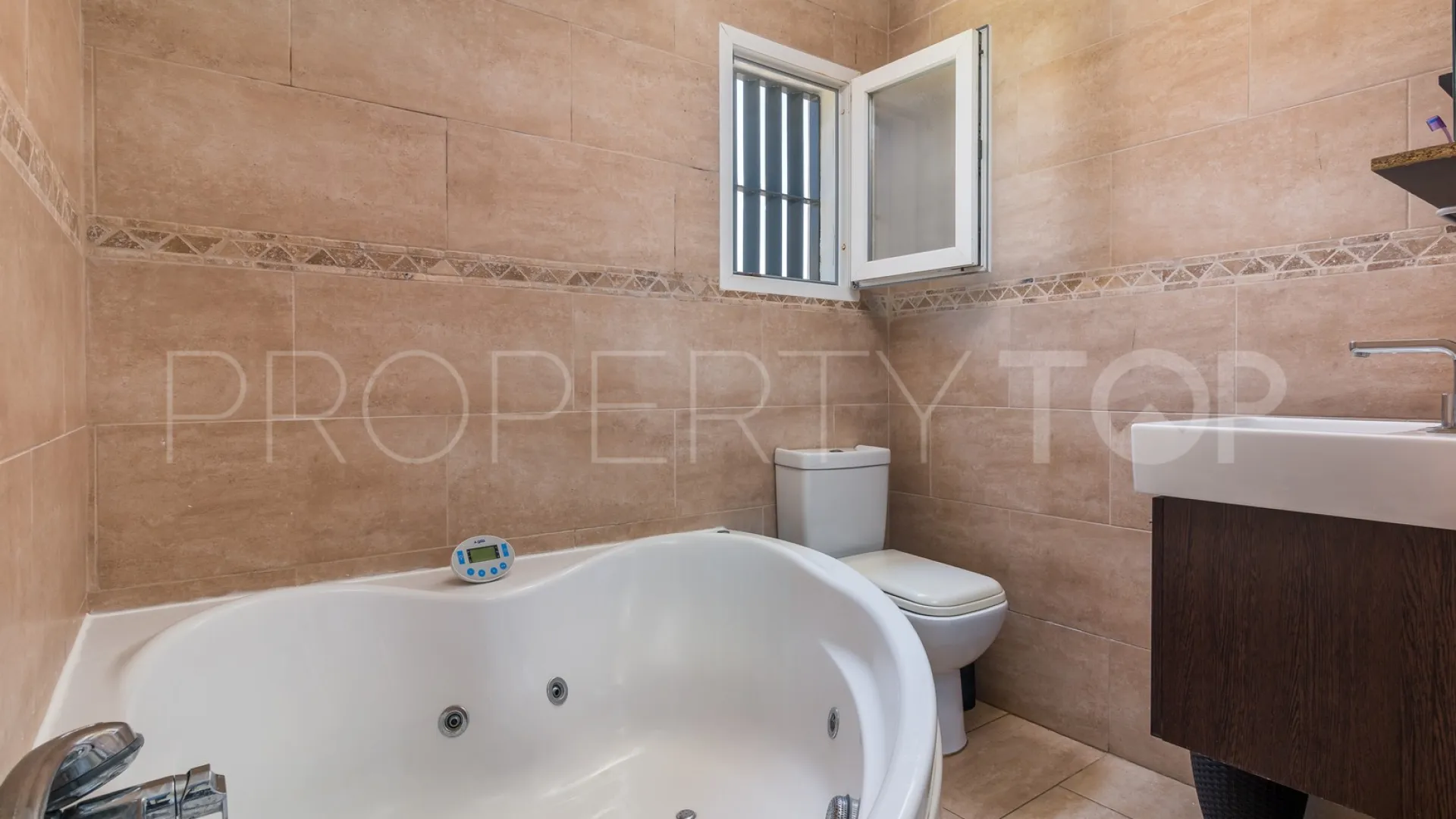 3 bedrooms Manilva Beach villa for sale