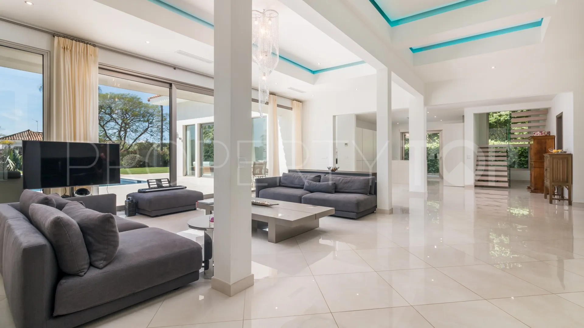 Villa for sale in Zona F