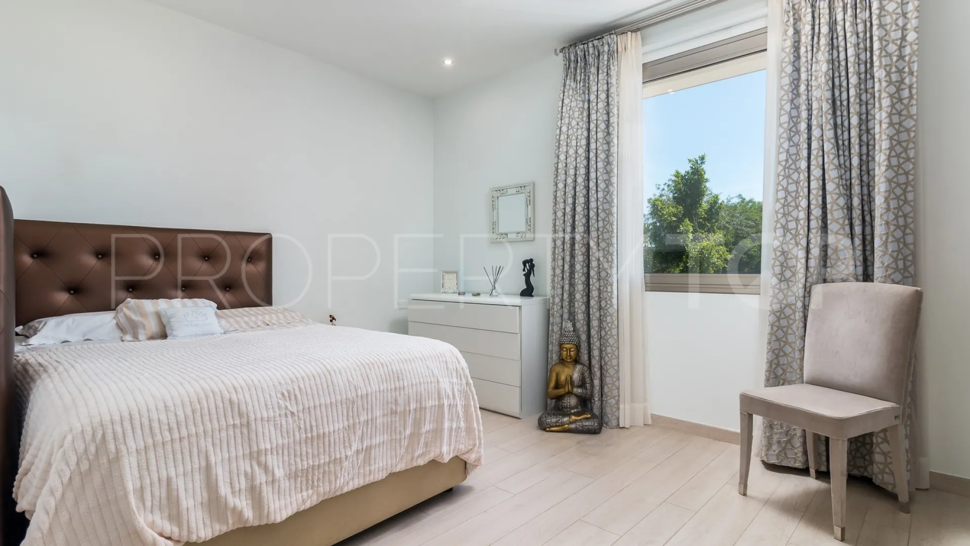 Villa for sale in Zona F