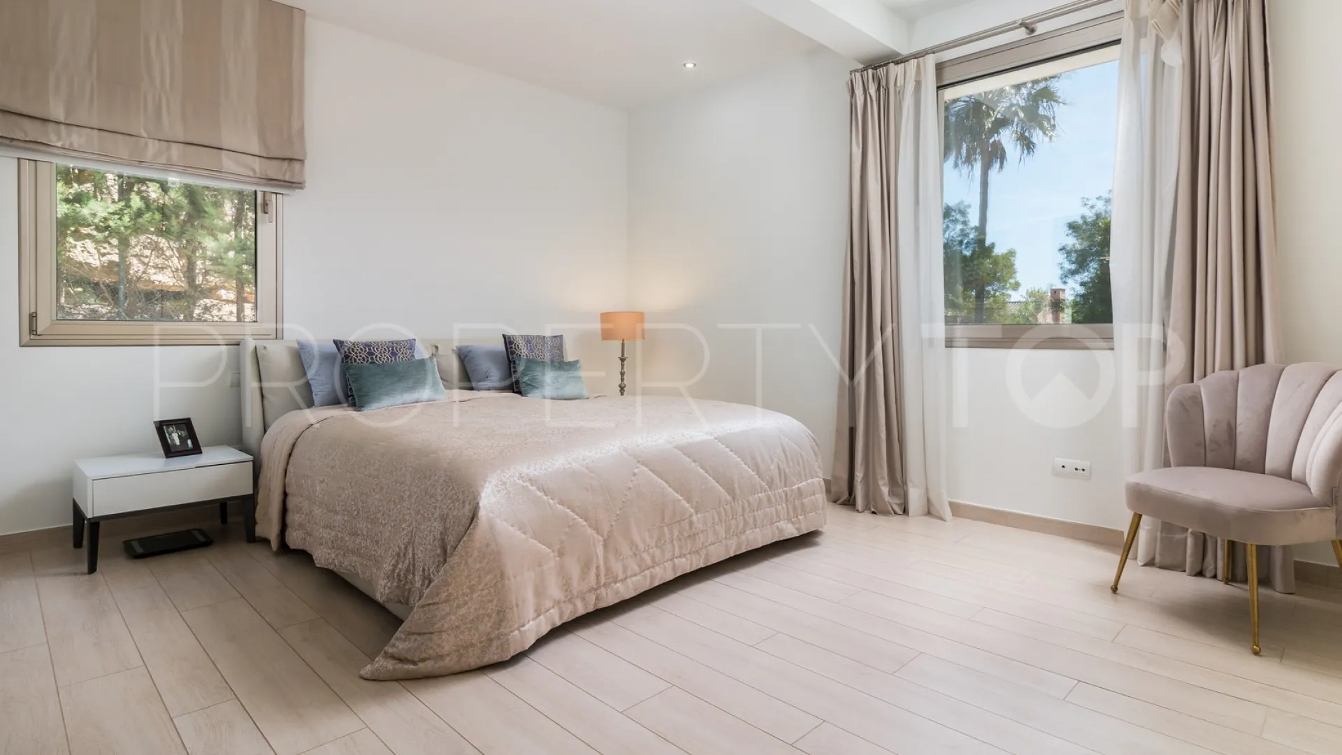 Villa for sale in Zona F