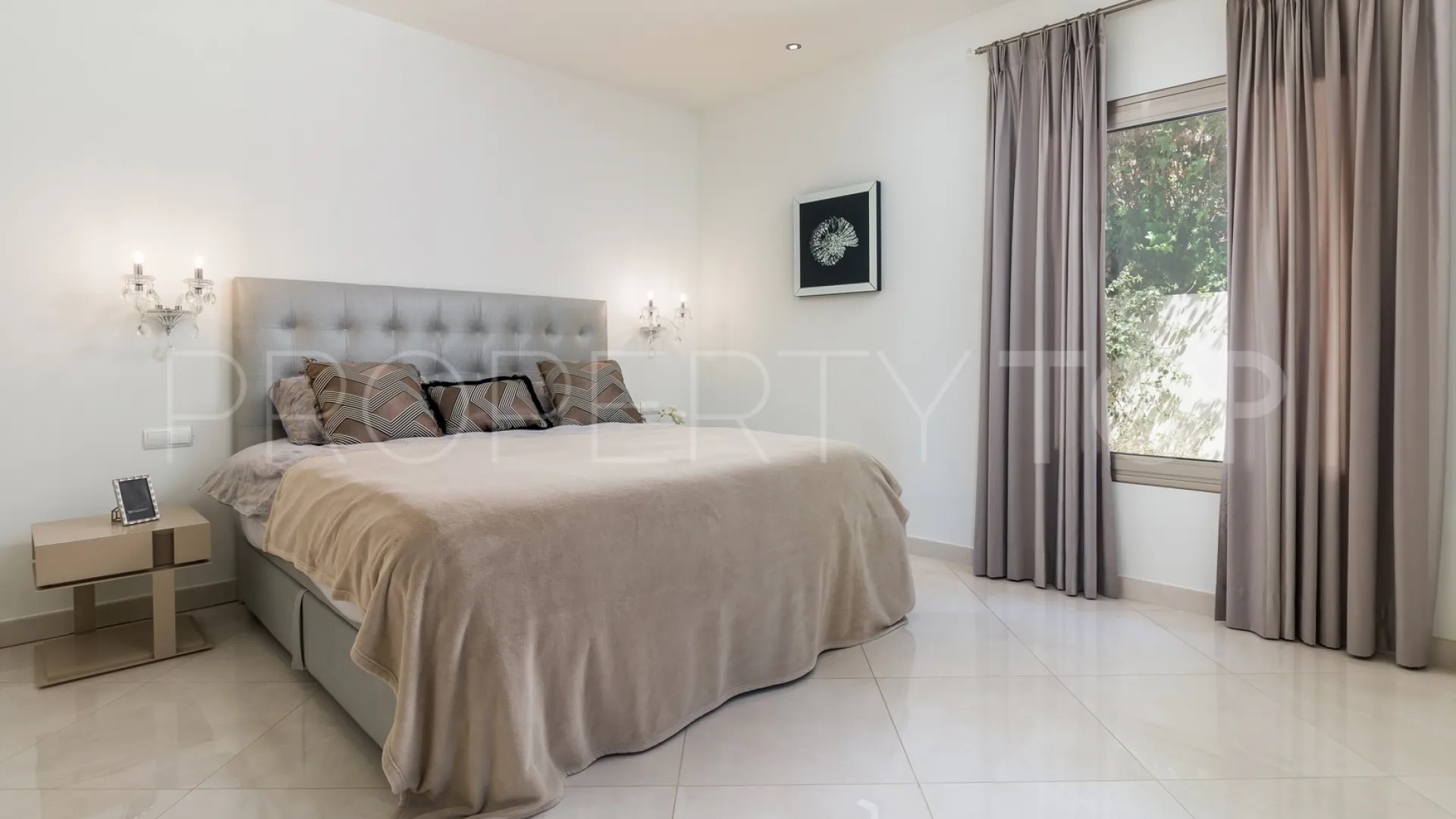 Villa for sale in Zona F
