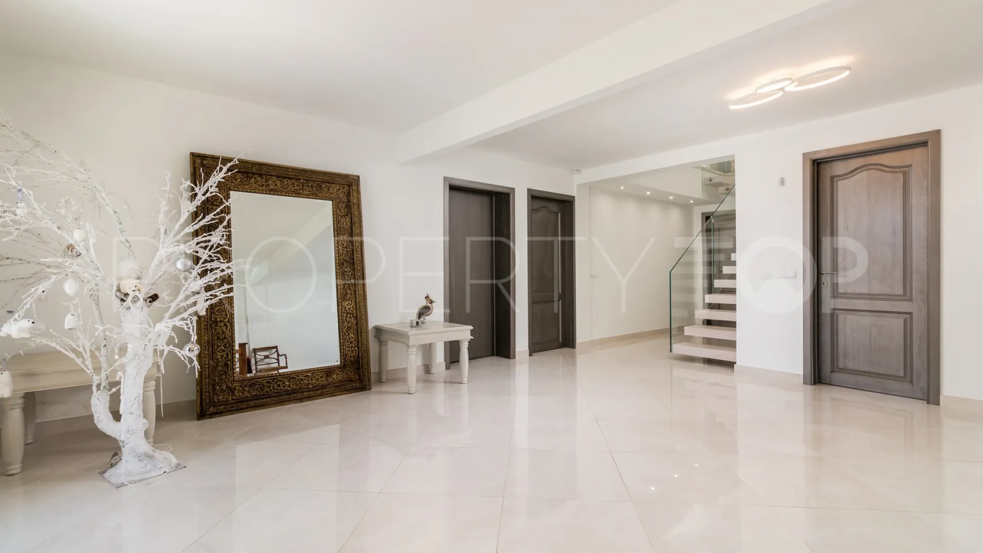 Villa for sale in Zona F