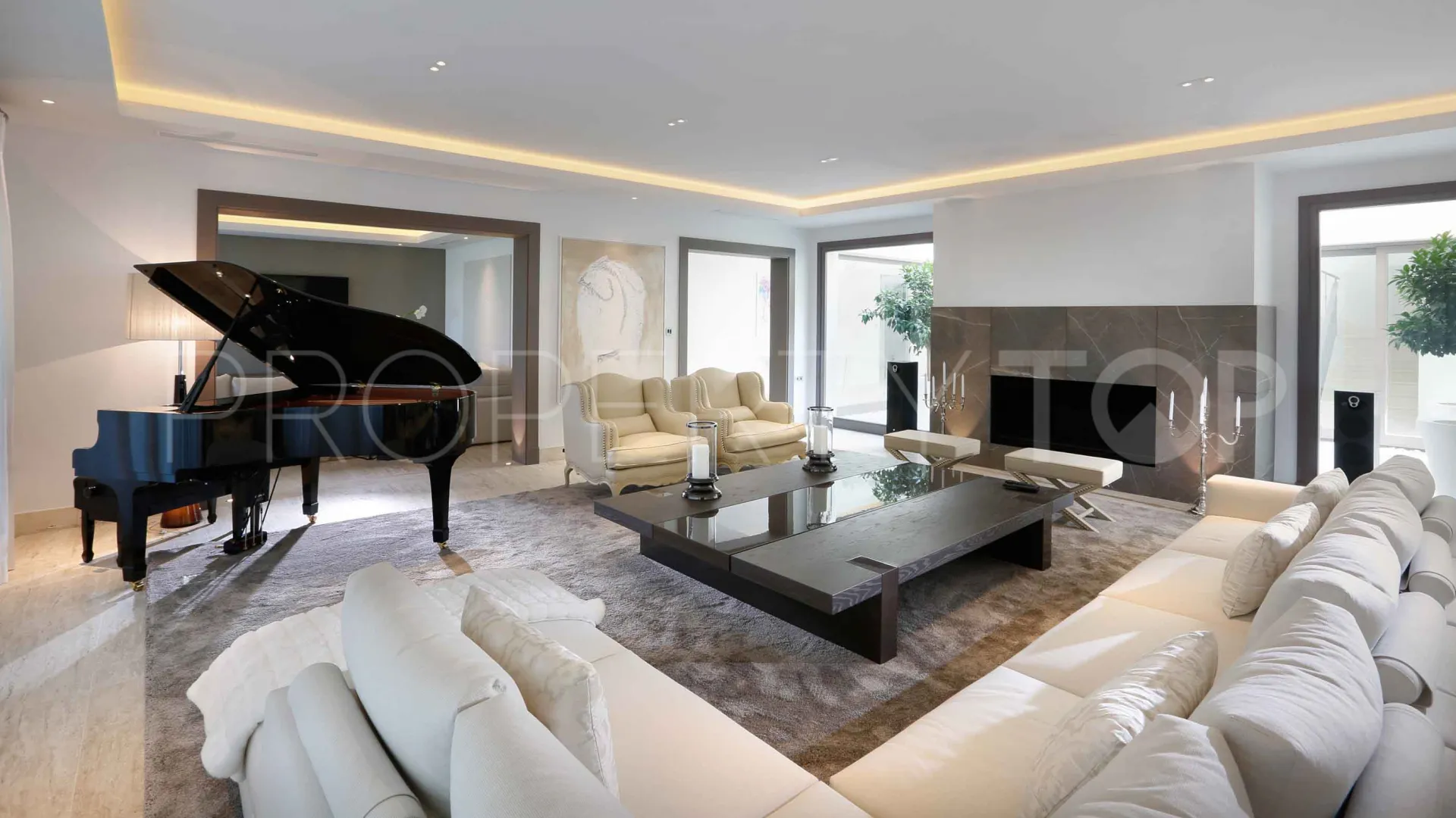 Se vende villa de 6 dormitorios en Zona G