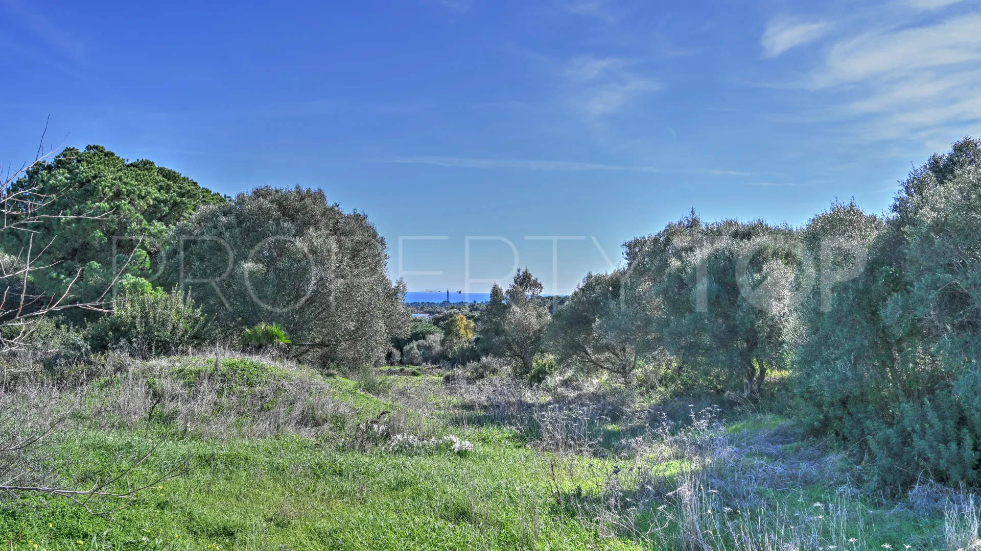 Zona L plot for sale