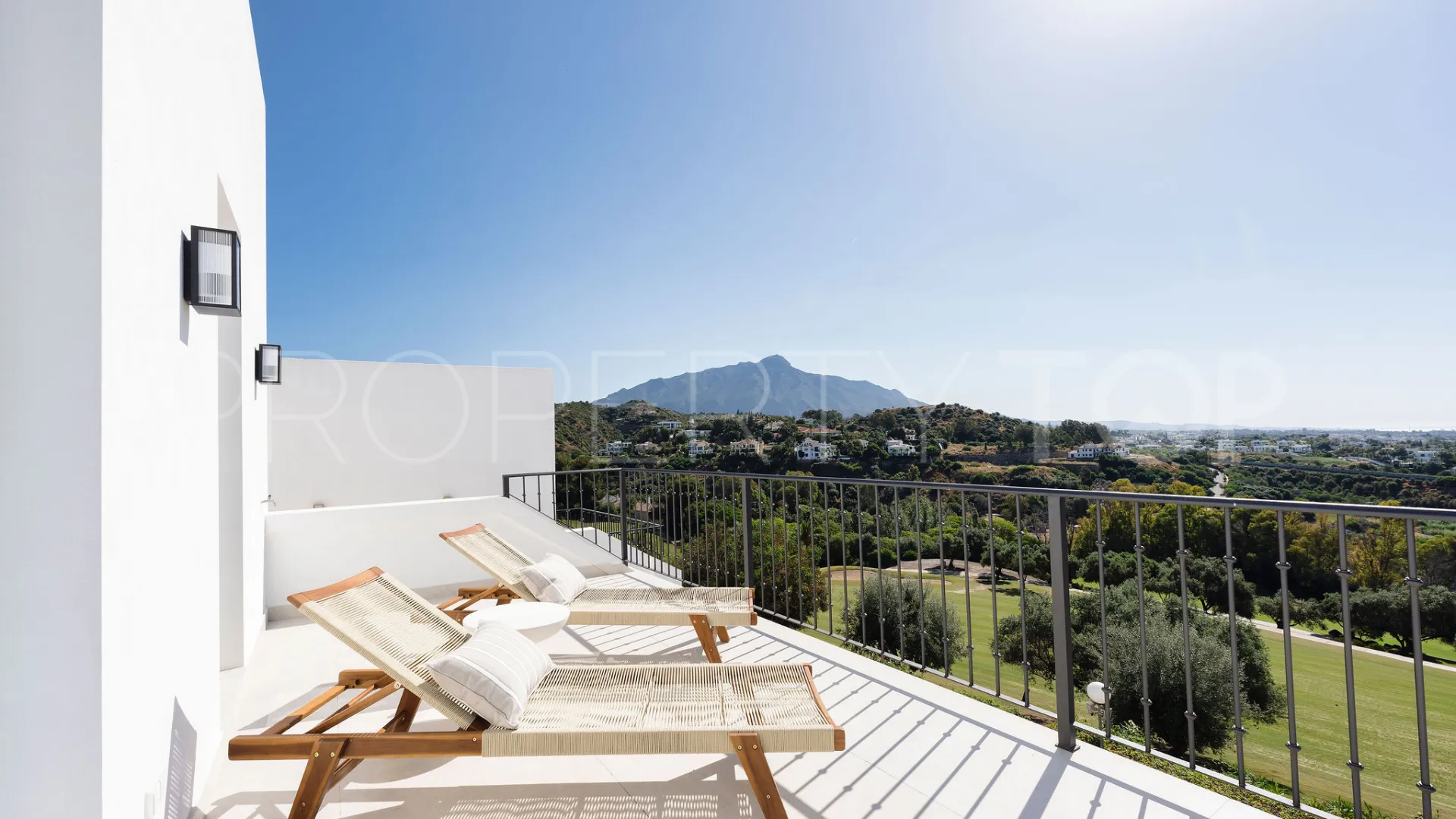 La Quinta Golf town house for sale