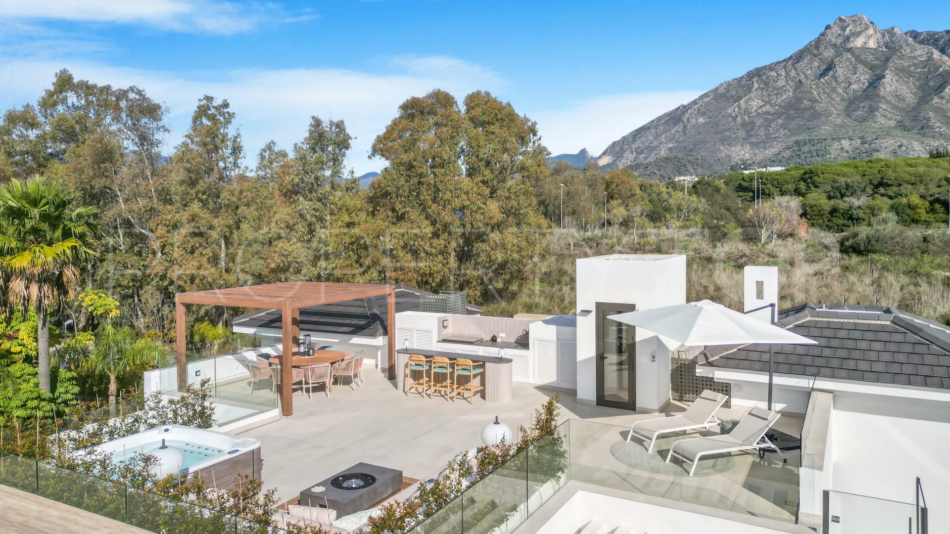 Villa con 6 dormitorios en venta en Golden Mile