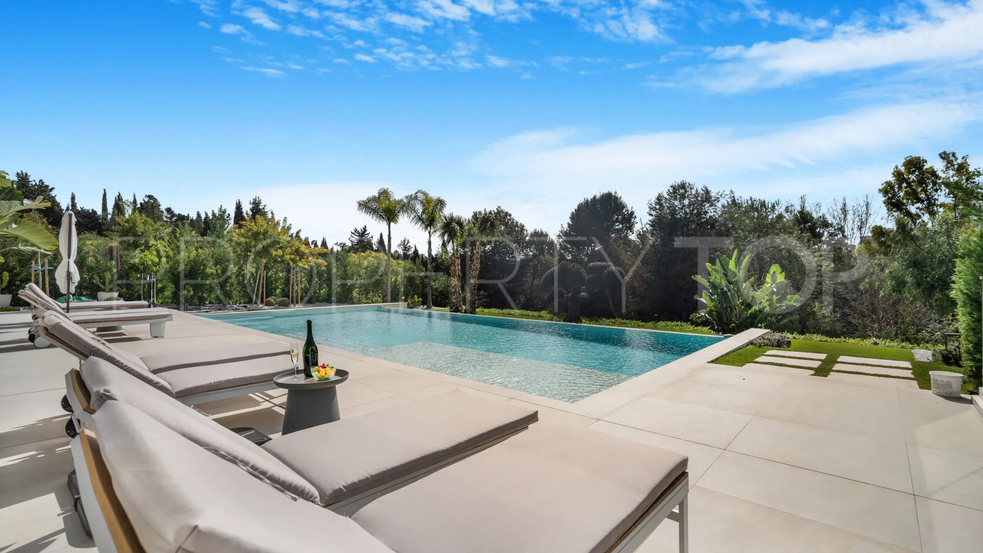 Villa con 6 dormitorios en venta en Golden Mile