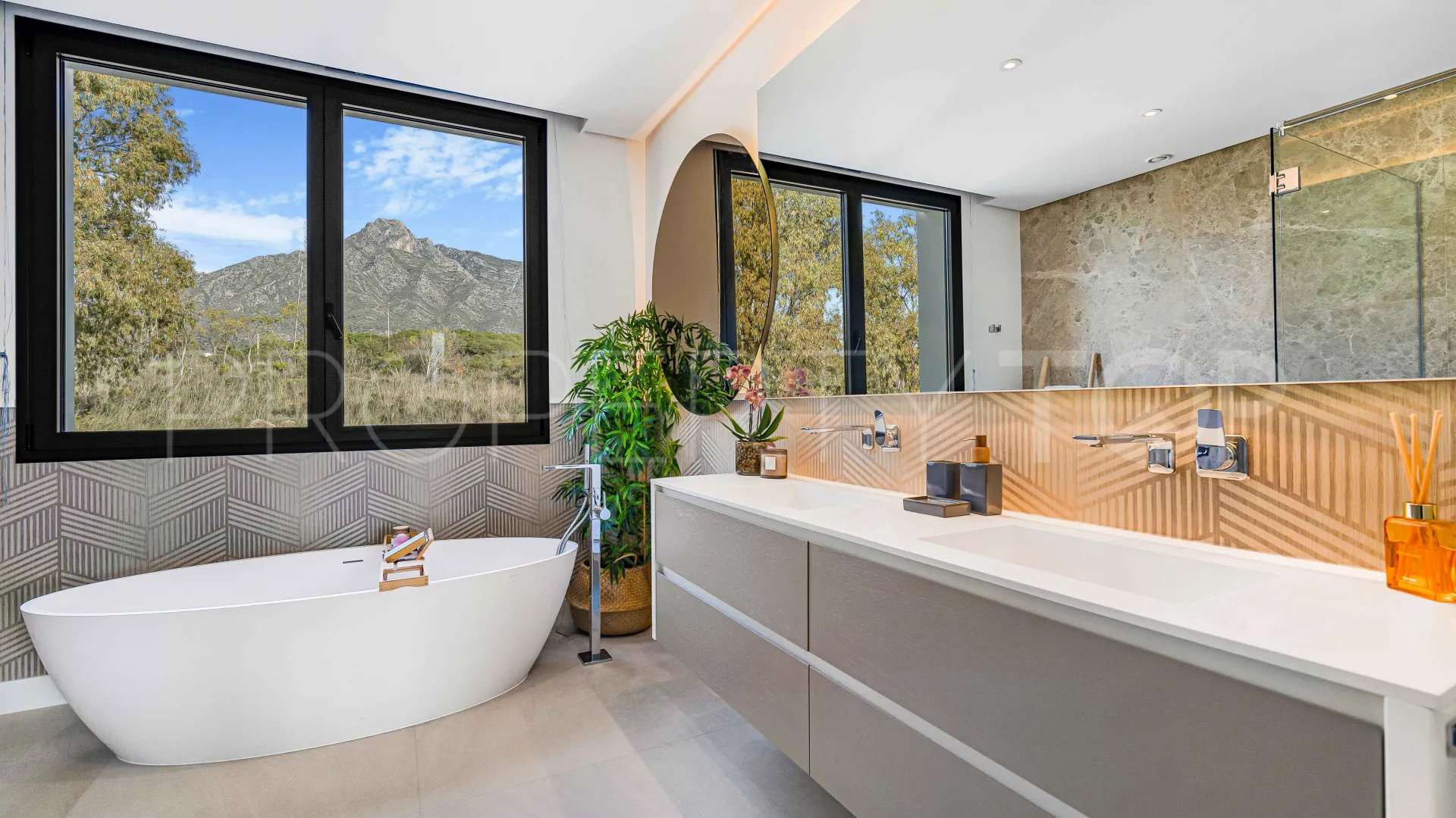 Villa con 6 dormitorios en venta en Golden Mile