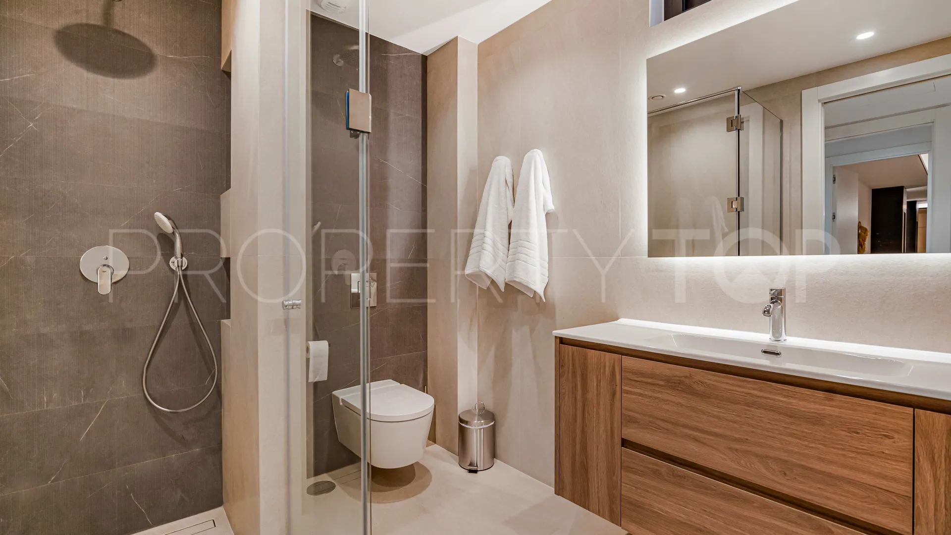 Villa con 6 dormitorios en venta en Golden Mile