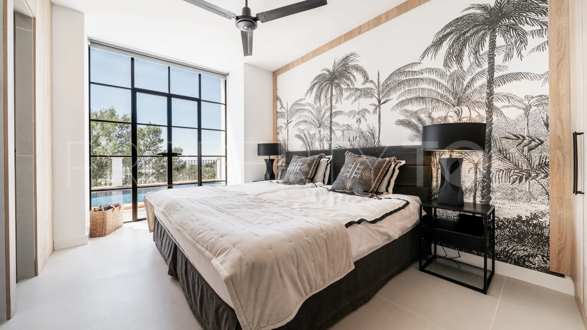 Villa for sale in El Madroñal with 4 bedrooms