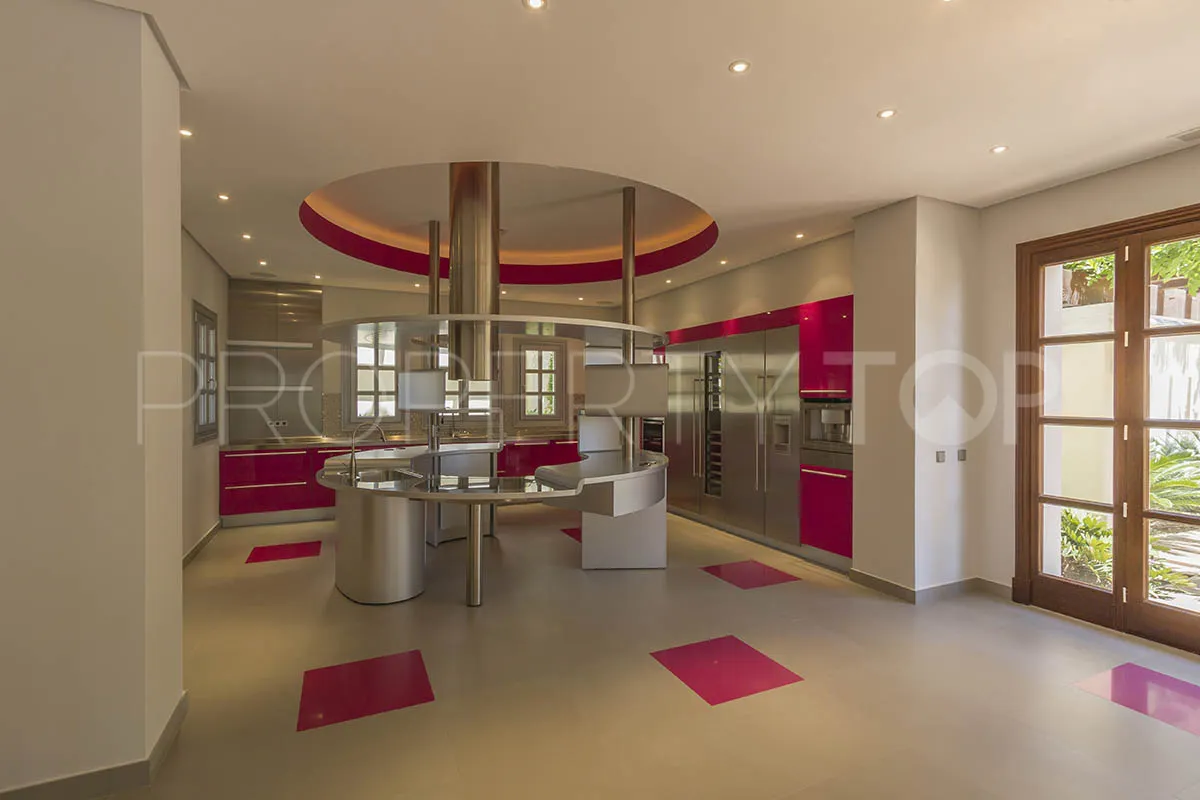 For sale villa in La Zagaleta with 10 bedrooms