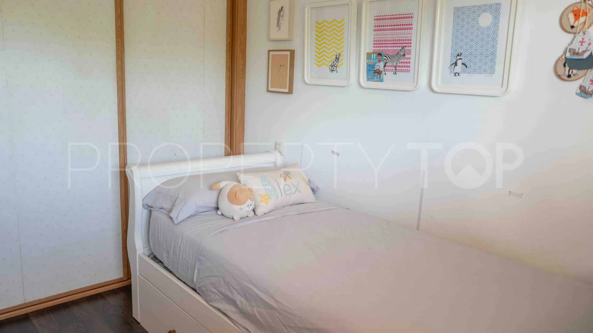 Apartamento en venta en Sabinillas con 3 dormitorios