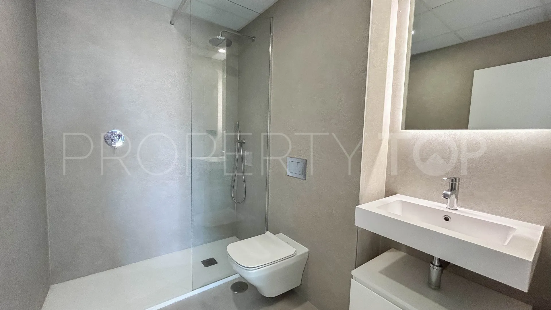 2 bedrooms apartment in Marbella for sale
