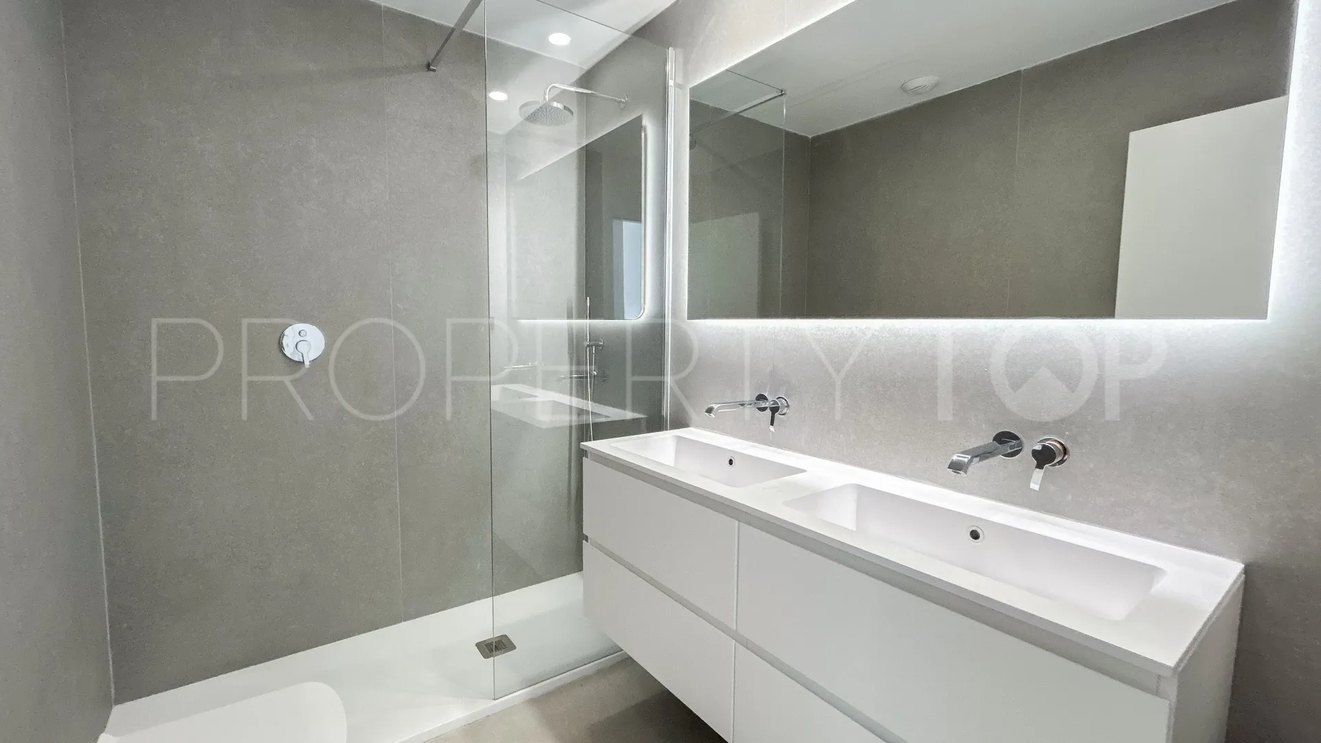 2 bedrooms apartment in Marbella for sale