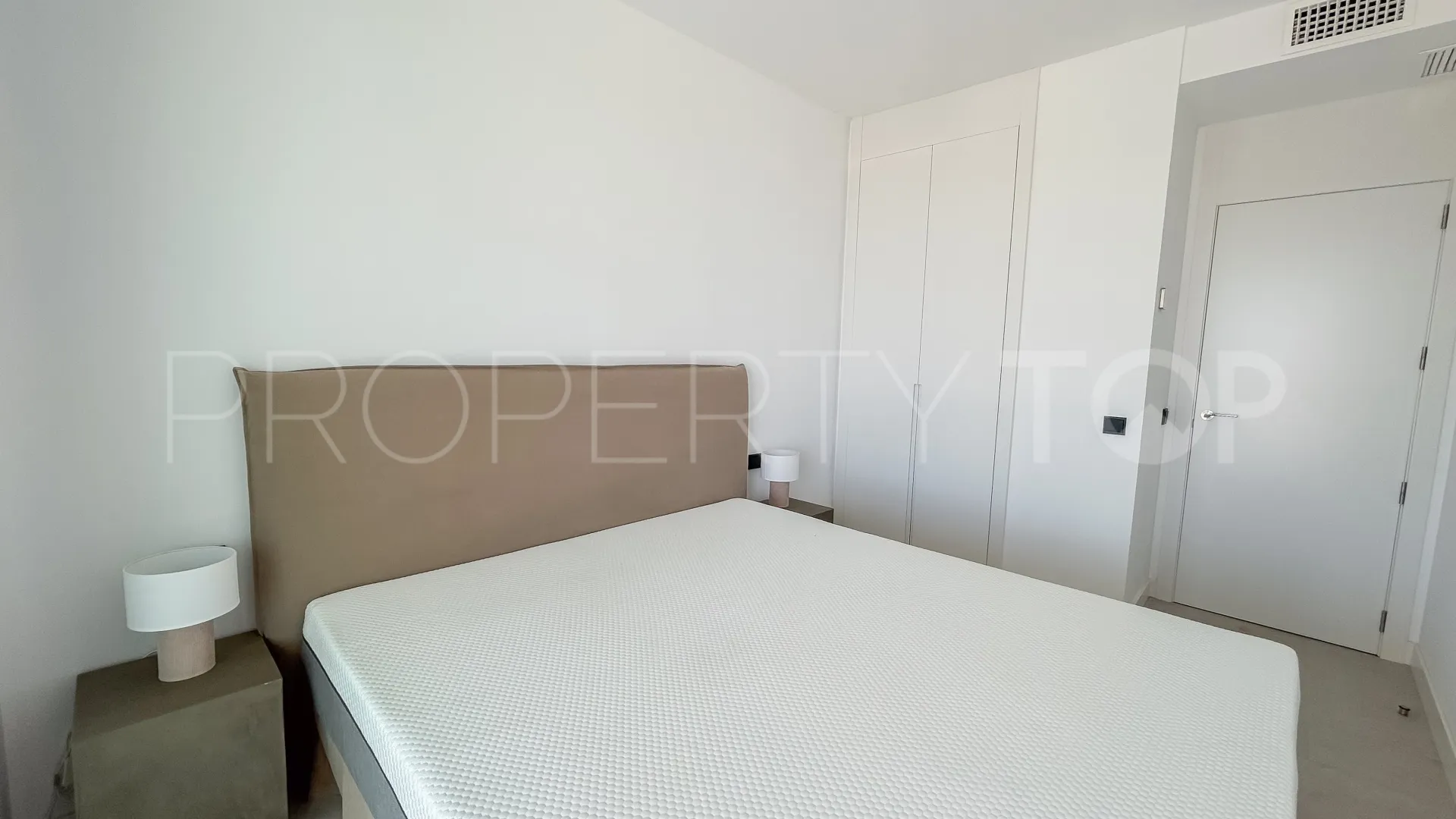 2 bedrooms apartment in Marbella for sale