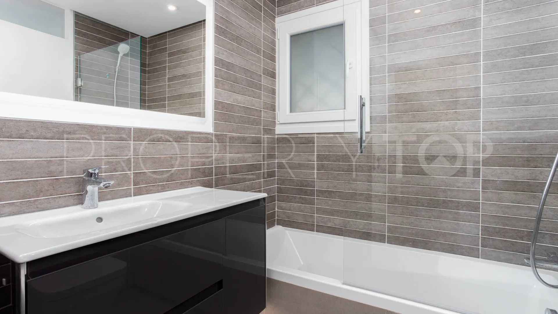 Buy Guadalmina Alta apartment