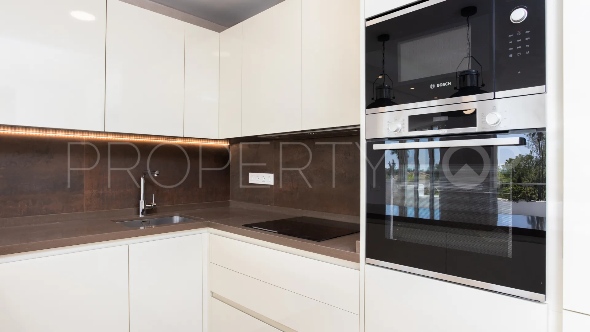 Buy Guadalmina Alta apartment