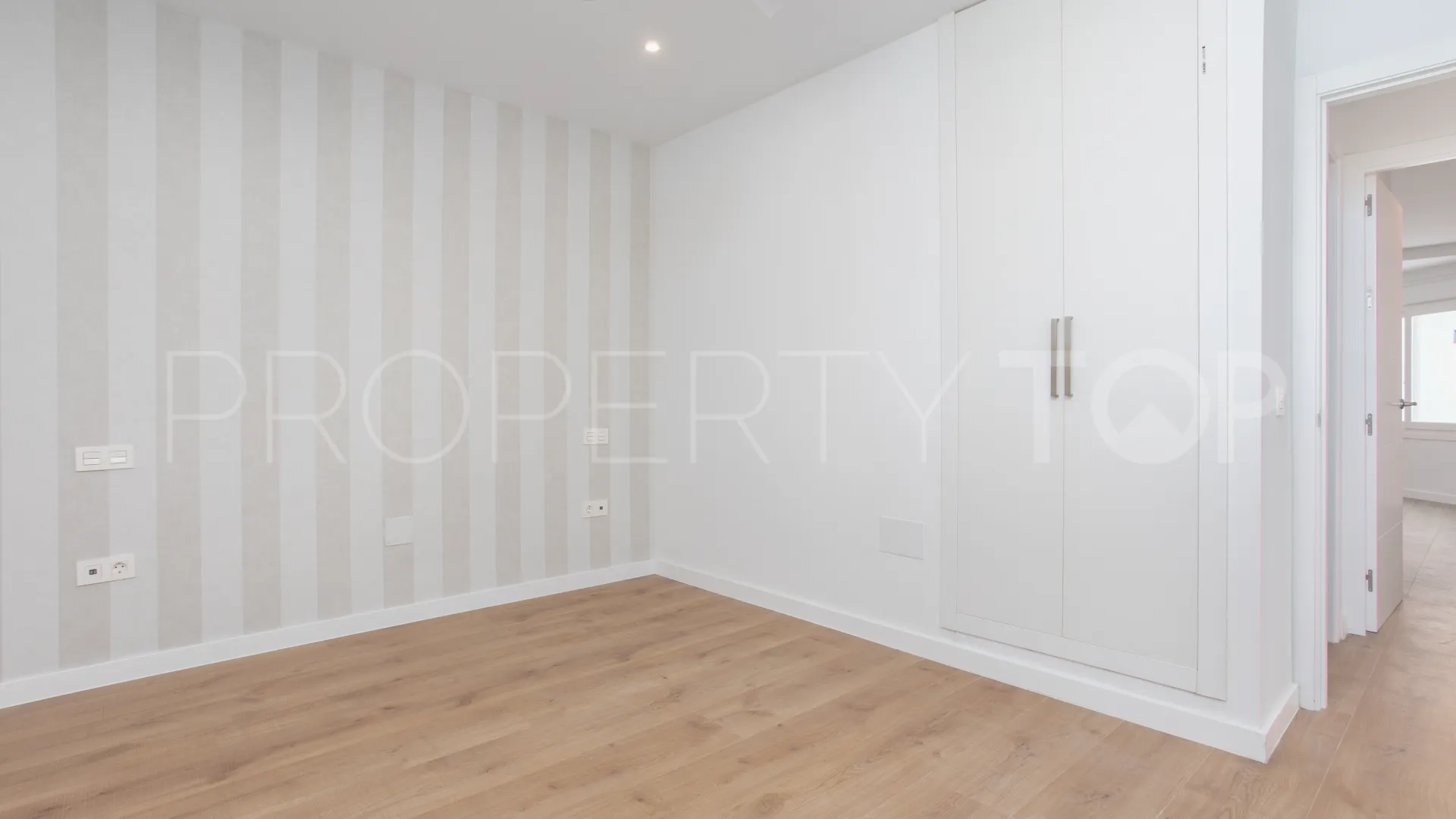 Buy Guadalmina Alta apartment