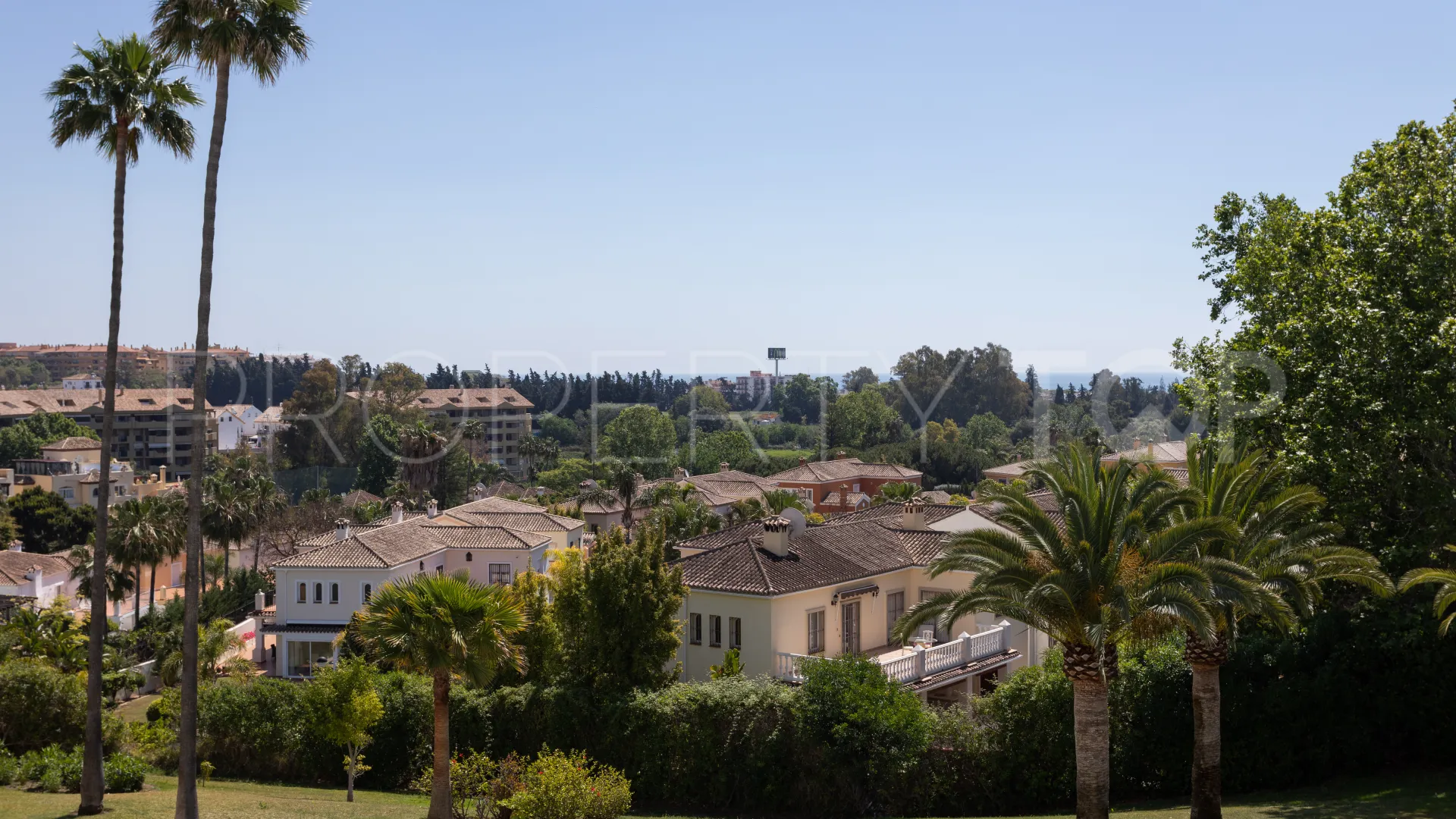 Buy Guadalmina Alta apartment