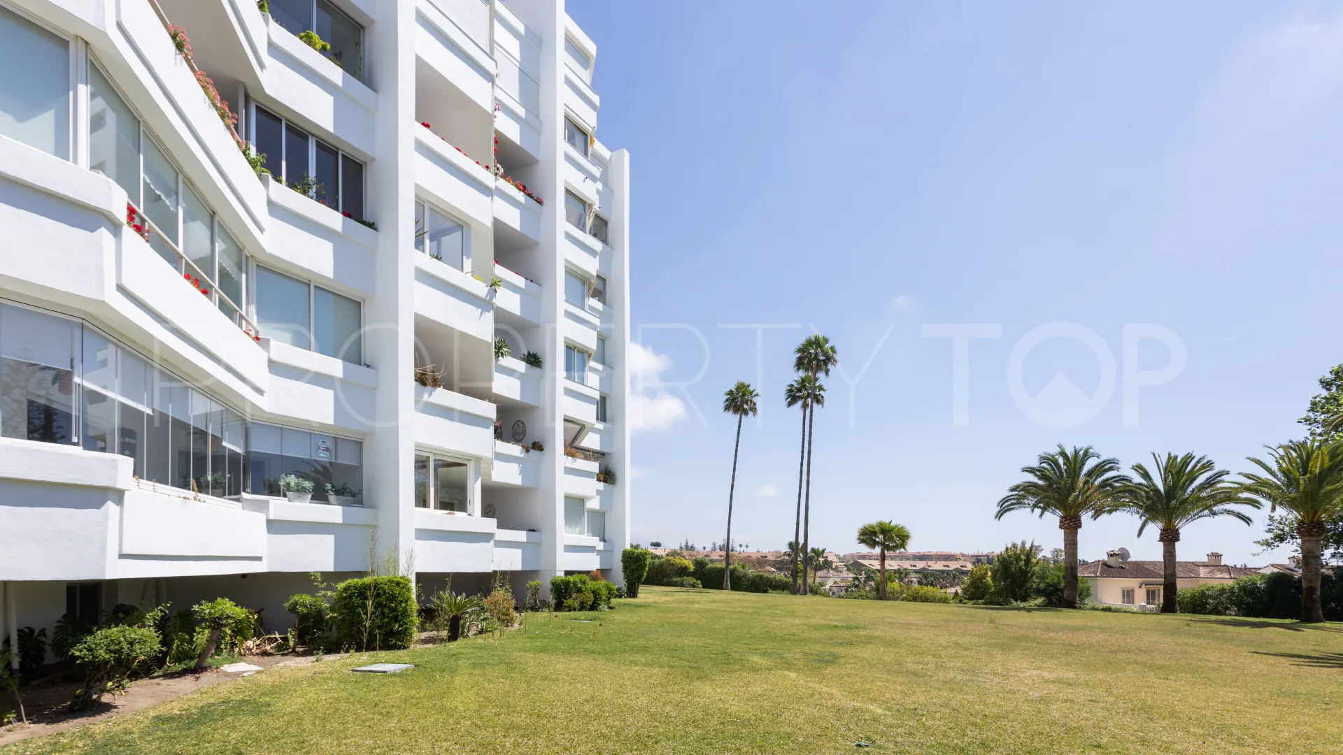 Buy Guadalmina Alta apartment