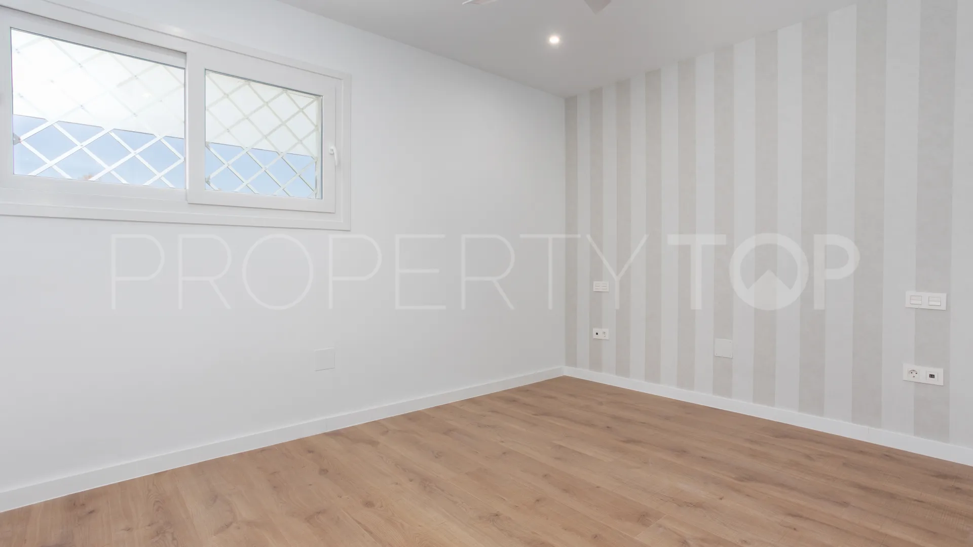 Buy Guadalmina Alta apartment