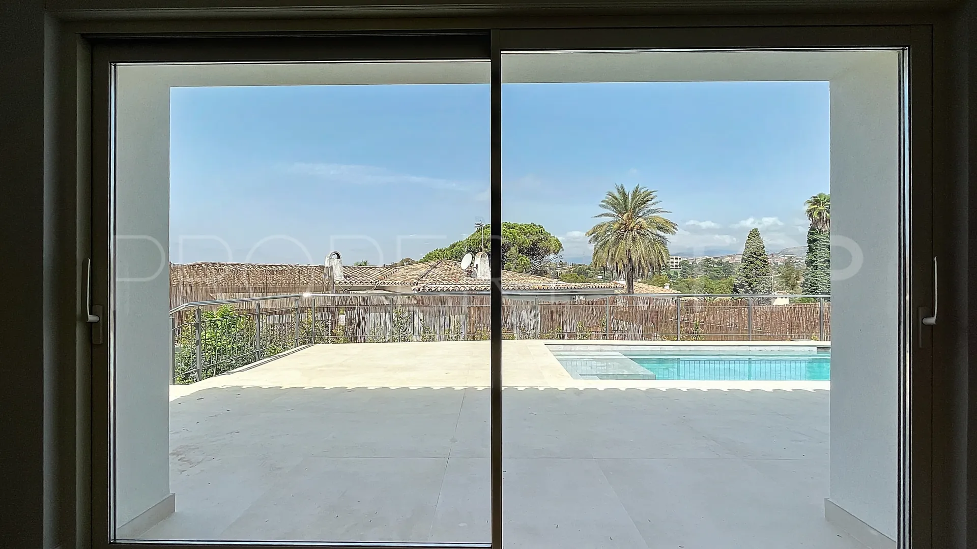 Comprar villa con 4 dormitorios en Guadalmina Alta