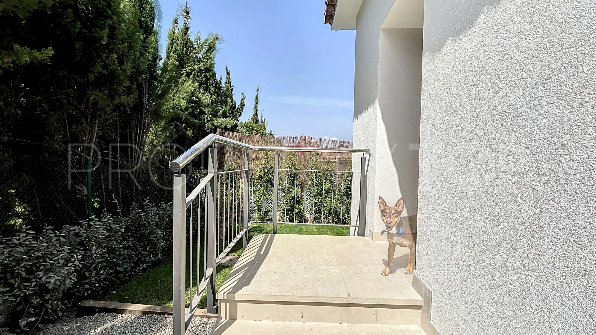 Comprar villa con 4 dormitorios en Guadalmina Alta