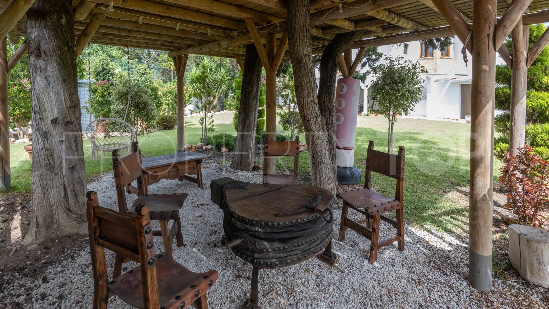 For sale Guadalmina Baja villa with 4 bedrooms