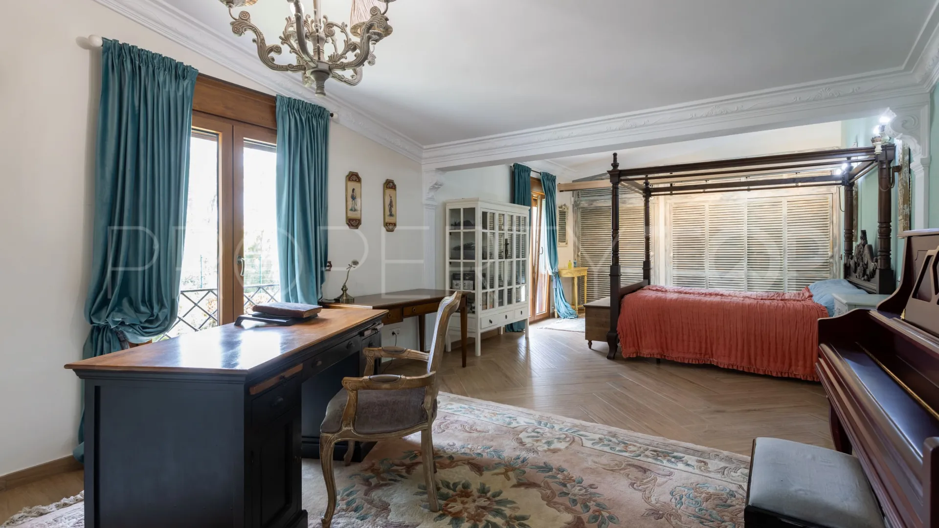 For sale Guadalmina Baja villa with 4 bedrooms