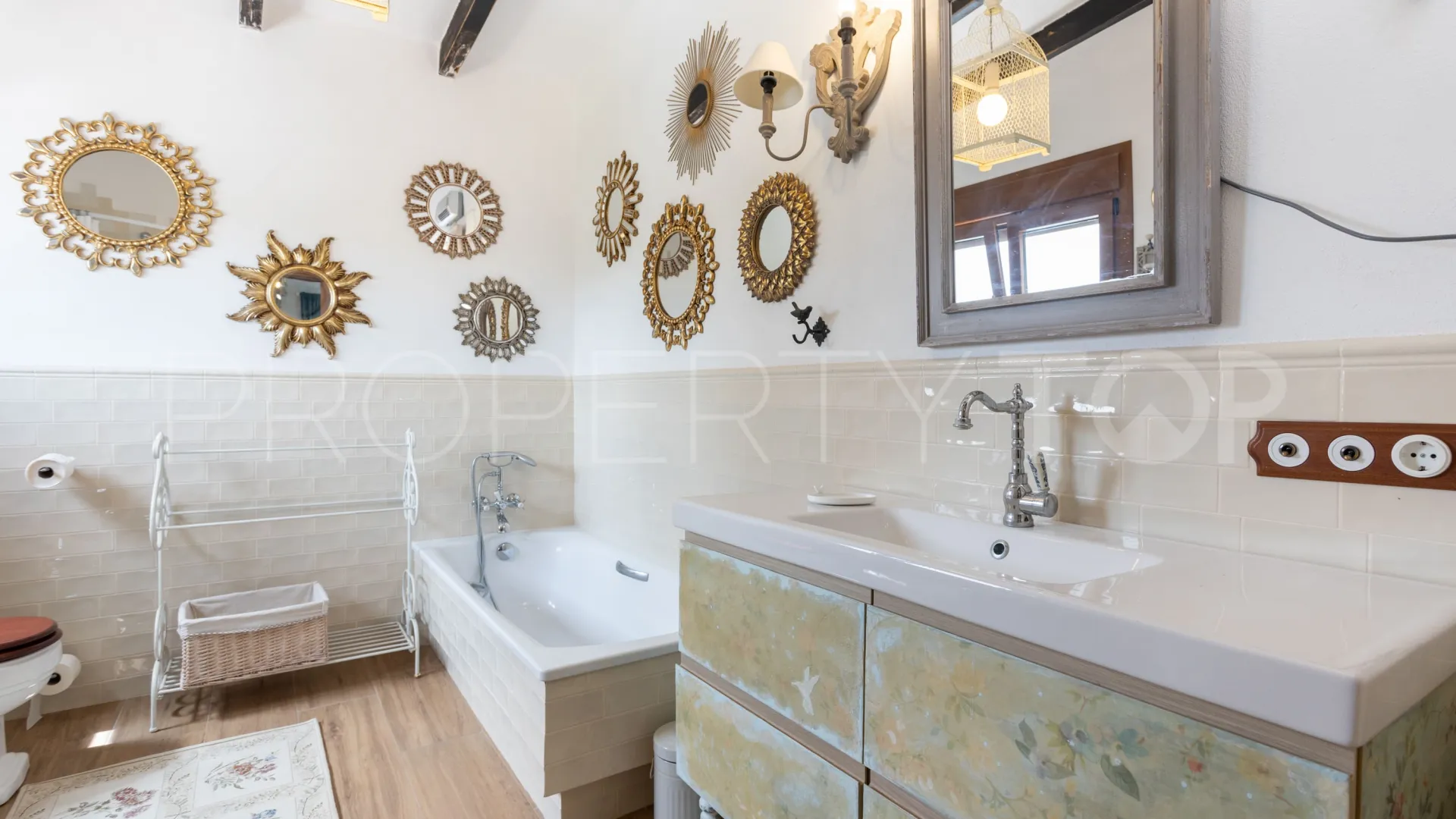 For sale Guadalmina Baja villa with 4 bedrooms
