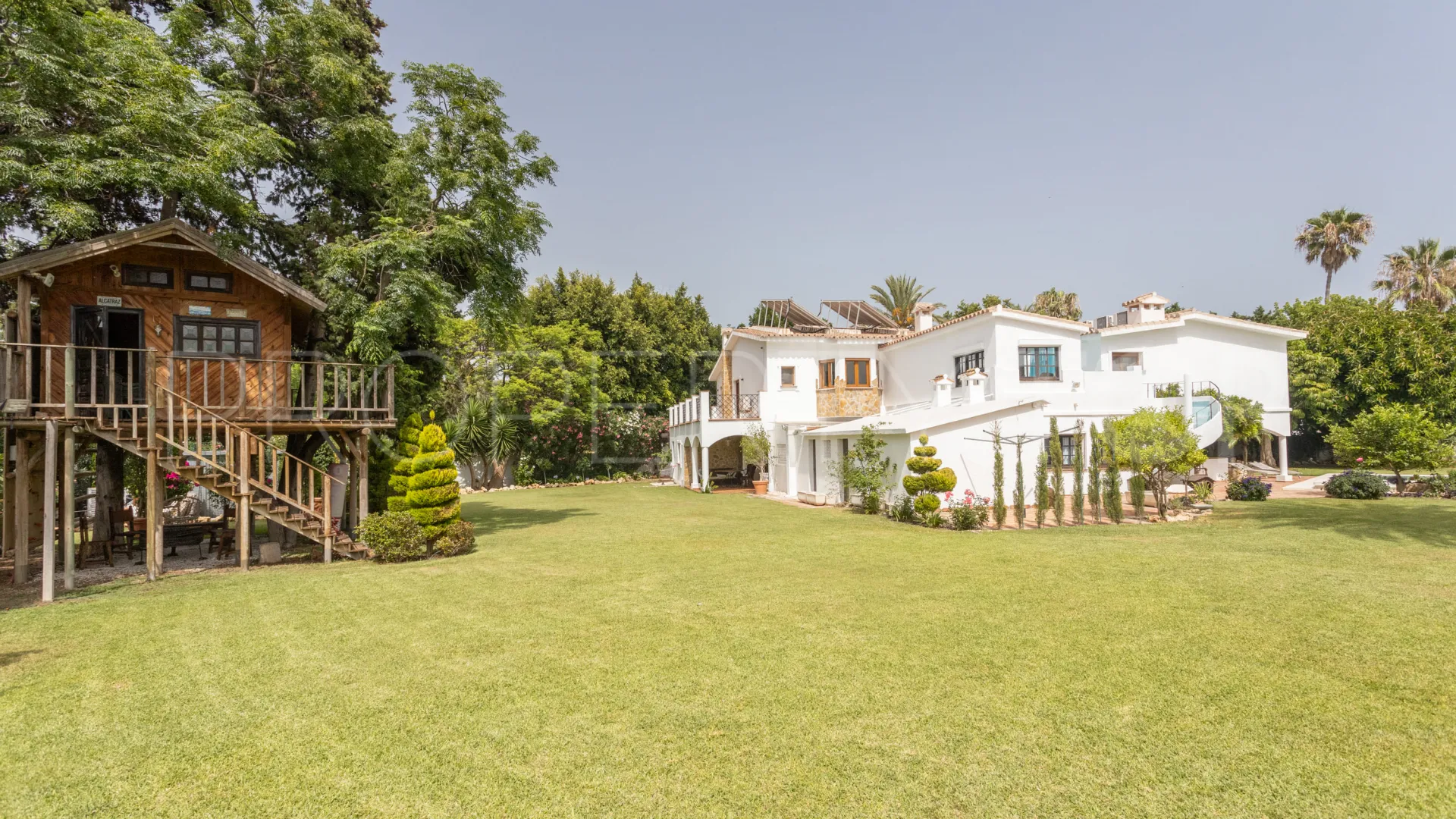 For sale Guadalmina Baja villa with 4 bedrooms