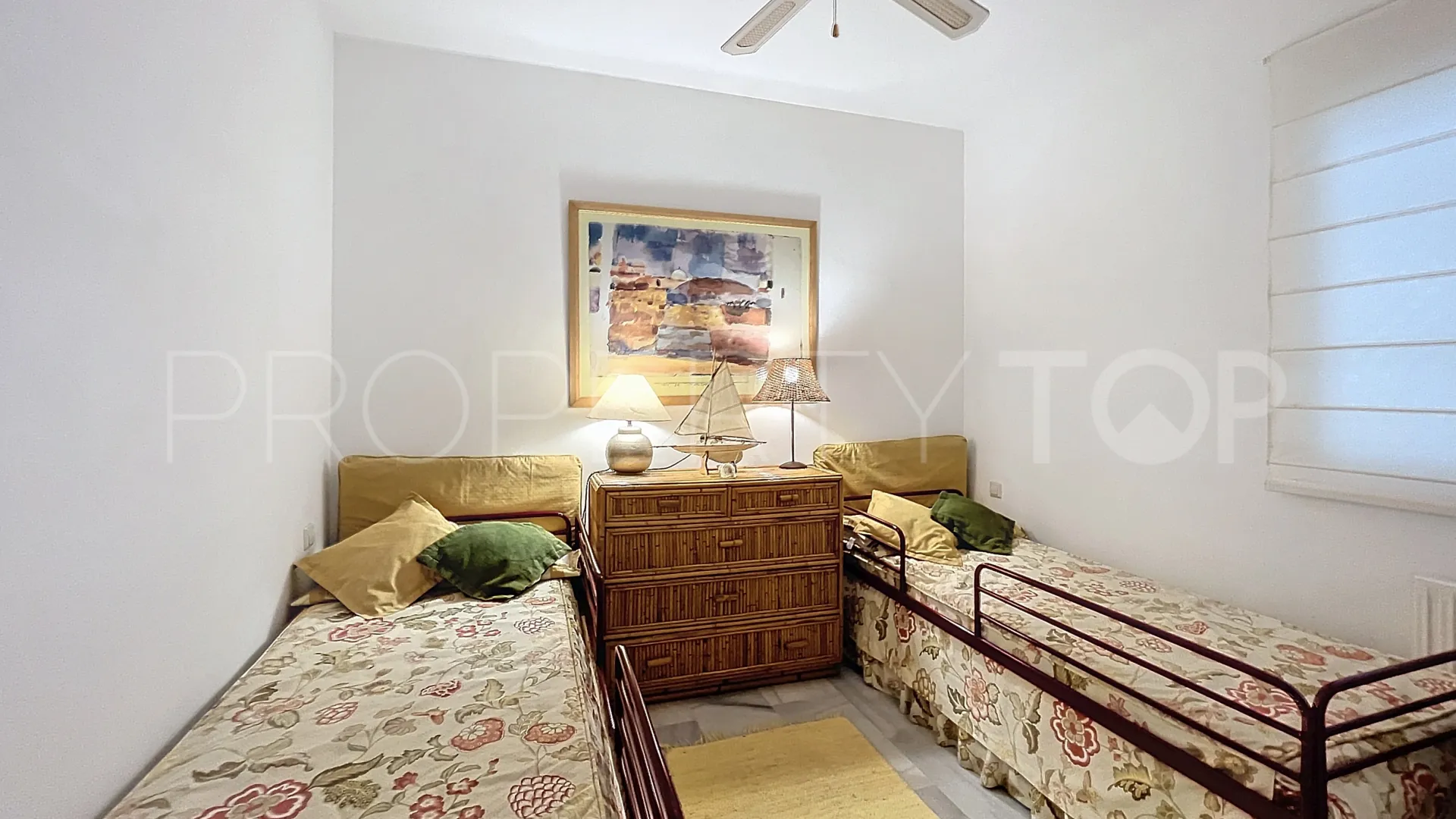 For sale apartment in Guadalmina Baja
