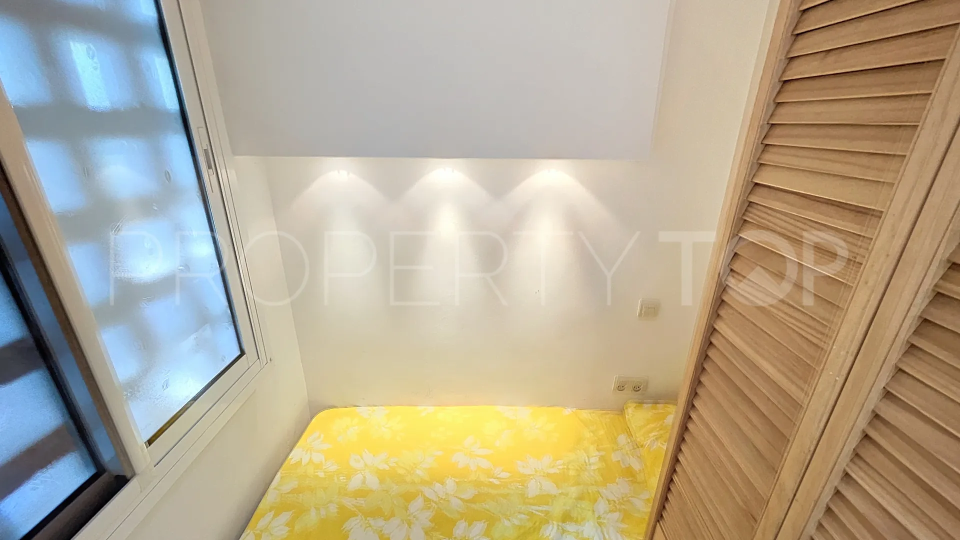 For sale apartment in Guadalmina Baja