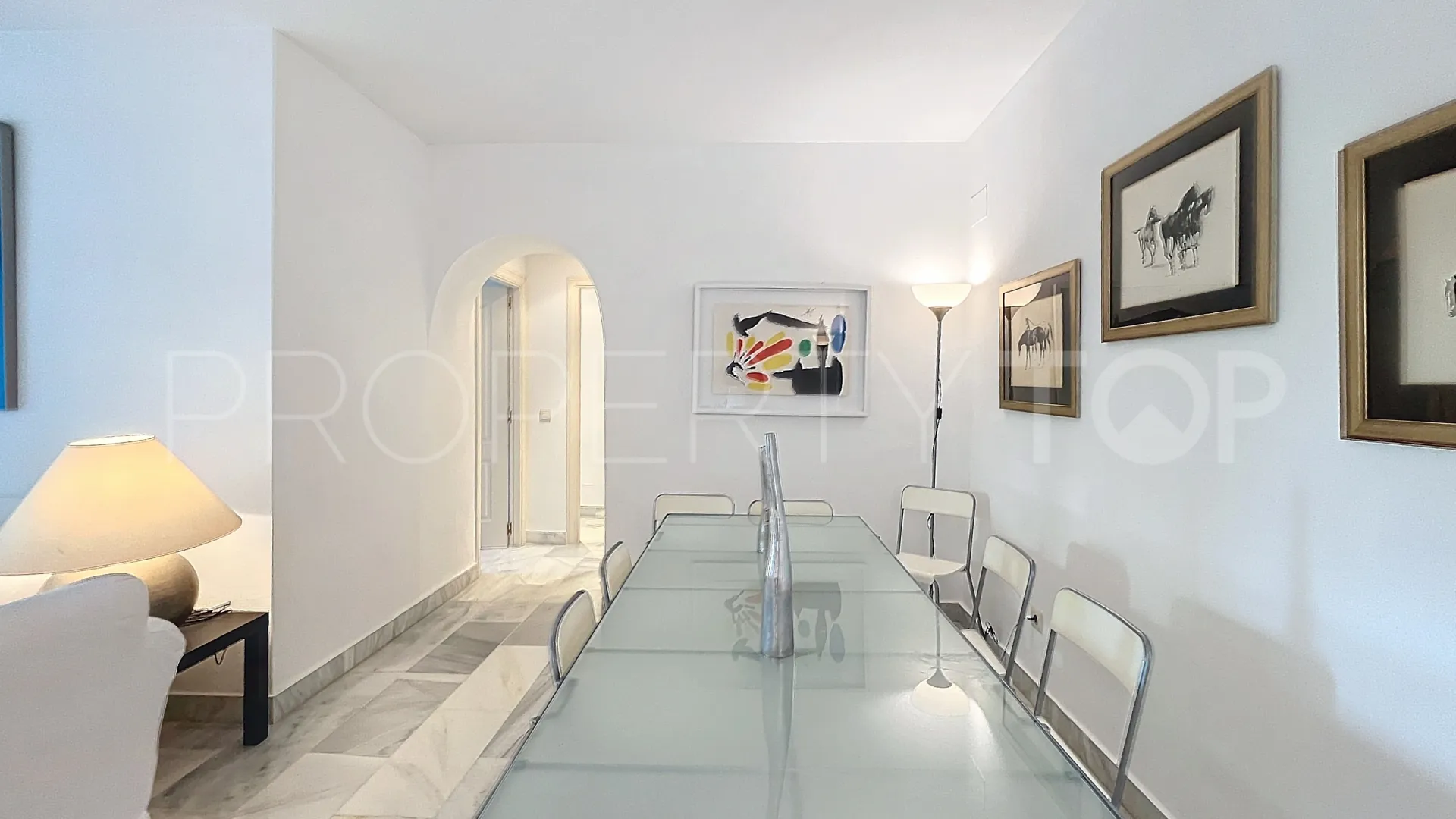 For sale apartment in Guadalmina Baja