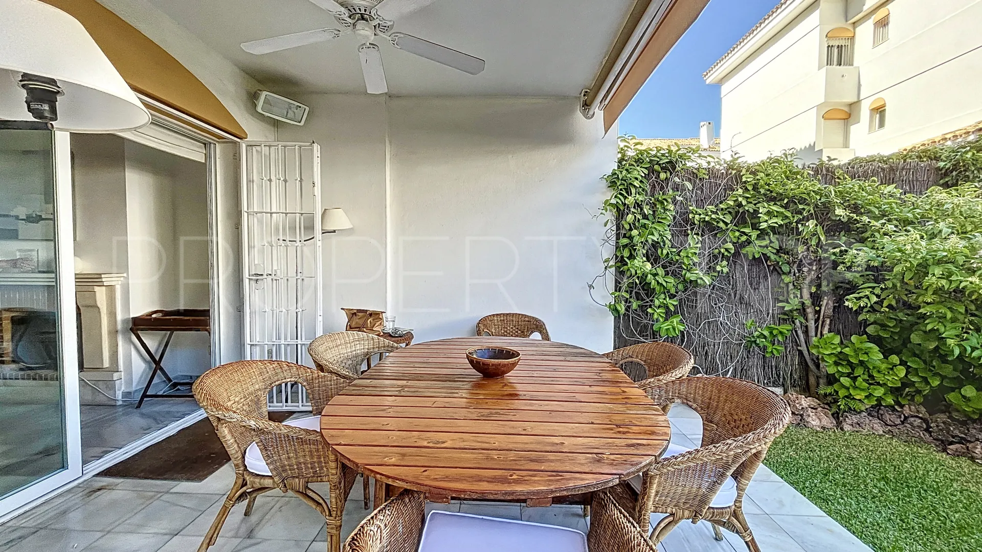 For sale apartment in Guadalmina Baja