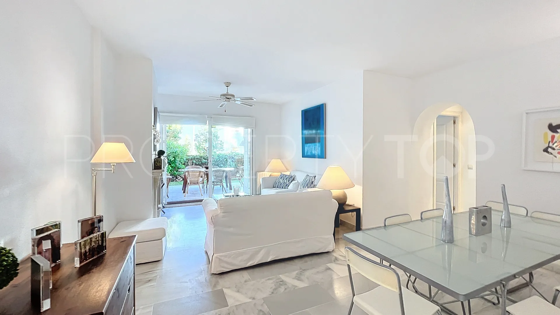 For sale apartment in Guadalmina Baja